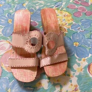 Pink sandals leather wood